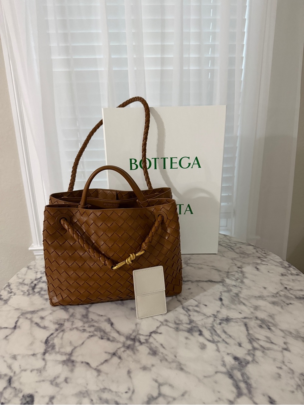Bottega Veneta Cognac Intrecciato Leather Andiamo Medium - Picture 2 of 6